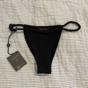 Skatie Onyx Bobbi Bottom